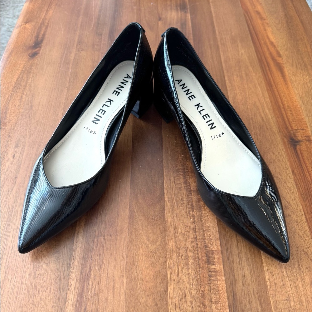 Anne Klein Norwood iflex Black Pointed Toe Heels - Picture 4 of 11
